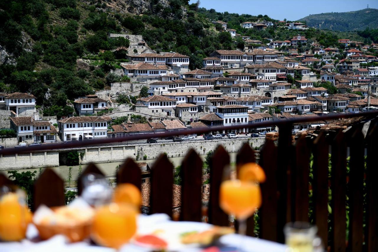 Anhel Hotel Berat Exteriör bild