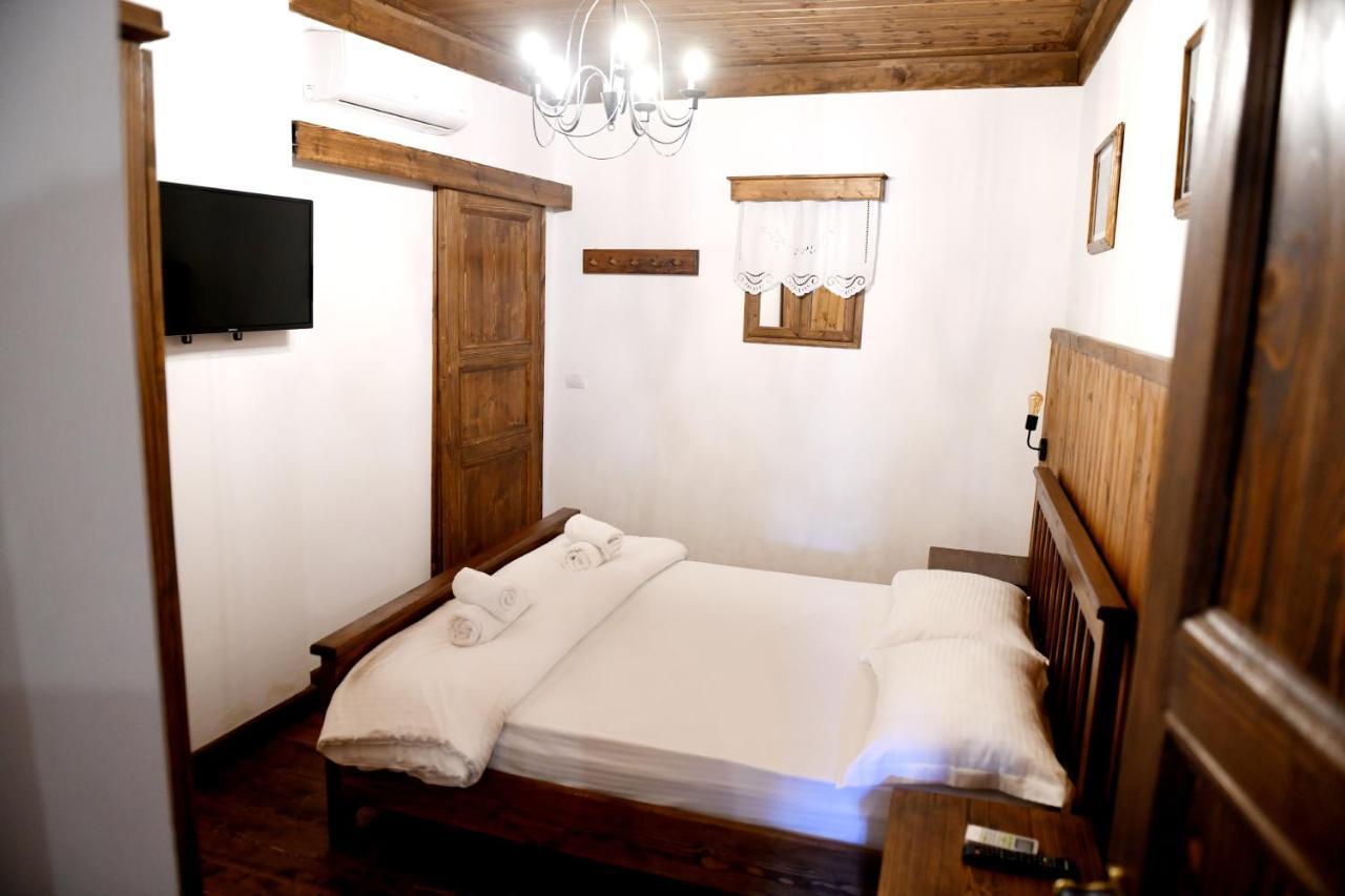 Anhel Hotel Berat Exteriör bild