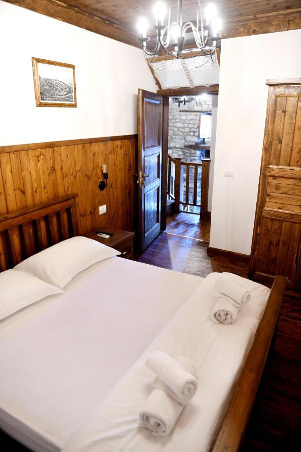 Anhel Hotel Berat Exteriör bild